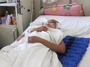 Chồng vũ phu nửa đêm đánh vợ chấn thương sọ não