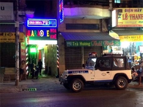 Mâu thuẫn khi đang hát karaoke, thanh niên bị đâm chết