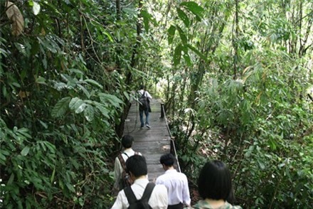 Một thanh niên chết đuối khi tắm hồ ở khu du lịch