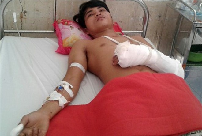 Chém chủ tiệm internet suýt chết vì không cho xem "phim đen"