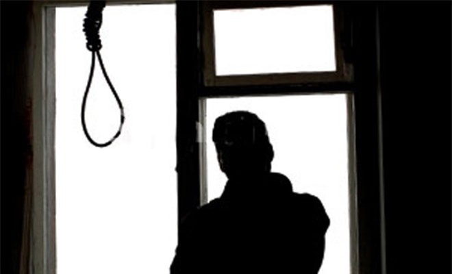 Đưa con đi học xong về nhà treo cổ tự tử