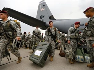 NATO cân nhắc điều 4 tiểu đoàn "chống" Nga