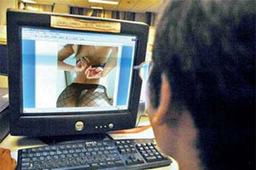 Vụ chém người vì không được xem phim đen: Nghi phạm ra đầu thú