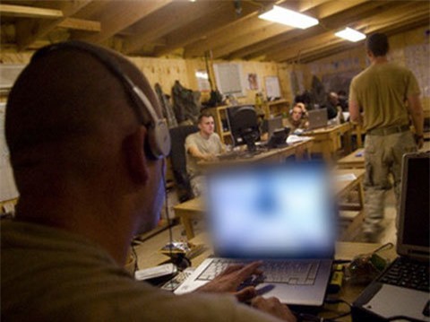 An ninh Mỹ sợ lộ bí mật quốc gia vì nhân viên mê "phim người lớn"