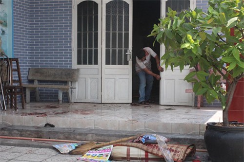 Hãi hùng lời kể nhân chứng vụ nghịch tử cứa cổ cha và bà nội rồi tự thiêu