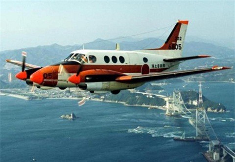 Nhật cho Philippines thuê máy bay quân sự để “chọi” Trung Quốc