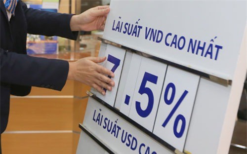 "Xử" nghiêm các nhà băng lách trần lãi suất