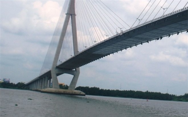 Buồn chuyện gia đình, nam thanh niên nhảy cầu Cần Thơ tự tử