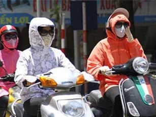 Nắng nóng ở Bắc Bộ và Trung Bộ tiếp tục kéo dài 3-5 ngày