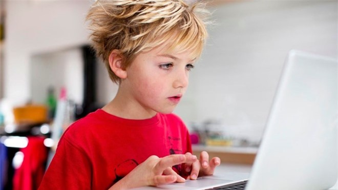 "Thần đồng" 10 tuổi khoe hack được điện thoại Tổng thống Obama