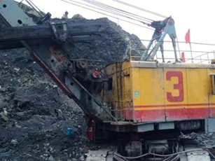 Hai công nhân máy xúc tử vong vì sạt lở mỏ than Cao Sơn