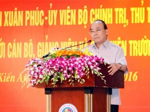 Thủ tướng Nguyễn Xuân Phúc: Giáo dục là quốc sách hàng đầu