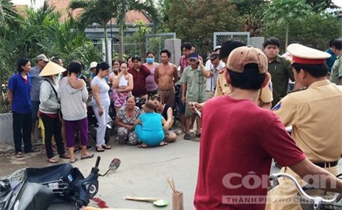 Va chạm với xe ben, thầy giáo tiểu học tử vong tại chỗ