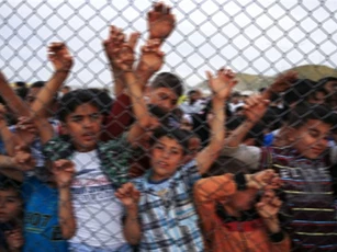 Sốc: 30 bé trai Syria bị 1 người hãm hiếp tại trại tị nạn Thổ Nhĩ Kỳ