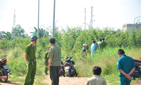 Túng quẫn, cặp đôi bụi đời đâm tài xế xe ôm cướp tài sản