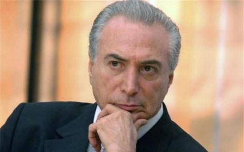 Tổng thống mới của Brazil cầm quyền giữa "giông tố"