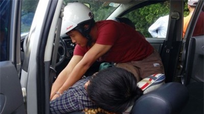 Táo tợn dùng kéo đâm tài xế taxi, cướp tiền trong đêm