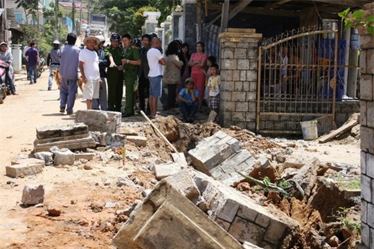 Thanh Hóa: Hai thợ xây bị tường sập đè chết khi đào móng nhà