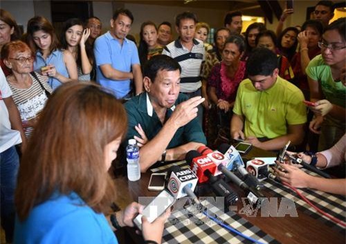 Trung Quốc nói gì về việc tân Tổng thống Philippines muốn "kết thân"?