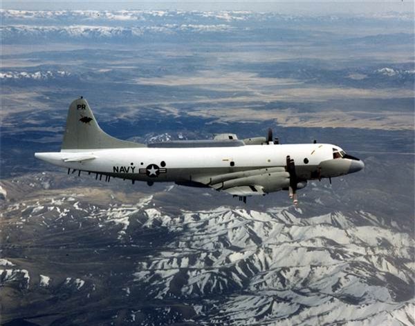 Bộ Quốc phòng Trung Quốc lên tiếng vụ đánh chặn máy bay Mỹ