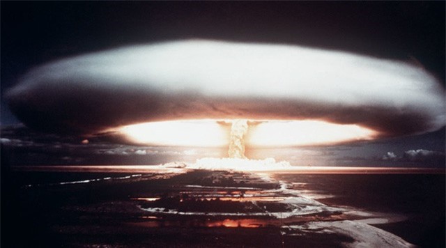 "Chiến tranh hạt nhân Nga - NATO có thể diễn ra trong năm 2017"