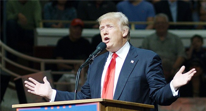 Trump tuyên bố sẽ xóa sạch “khu vực không vũ khí” tại Mỹ