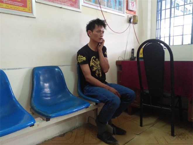 Người dân đuổi đánh tài xế ôtô gây tai nạn rồi bỏ chạy