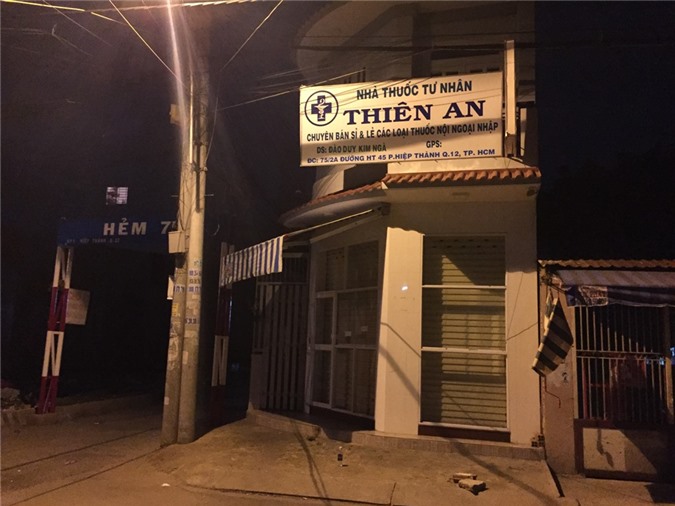 Phát hiện cô gái chết bất thường trong nhà vệ sinh của tiệm thuốc tây