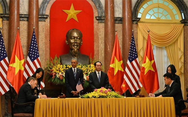 Tổng thống Obama: Mỹ gỡ bỏ cấm vũ khí không phải vì Trung Quốc