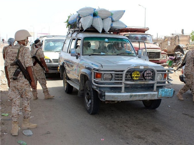 IS đánh bom kép ở Yemen, hàng chục người thiệt mạng?