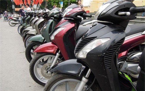 Sắp cấm nhập khẩu xe máy bị đục sửa số khung, số máy?