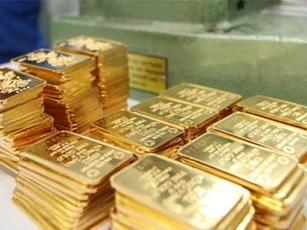 Giá vàng hôm nay (25/5): Vàng SJC tiếp tục giảm mạnh 180.000 đồng/lượng