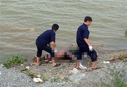 Sốc: Hai mợ cháu nắm dây thừng chết đuối dưới hồ