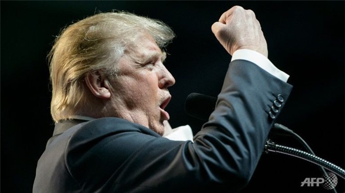 Đường đua thênh thang, Trump thắng dễ dàng tại Washington  