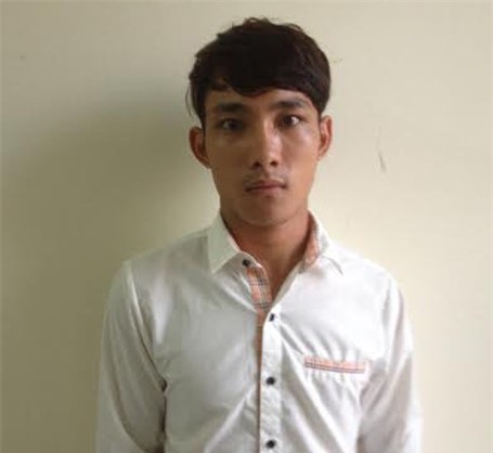 Bị nói xấu, nam thanh niên bịt mặt vác kiếm truy sát chủ trang trại