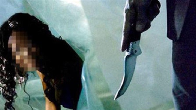 Chồng chém vợ nguy kịch rồi uống thuốc tự tử