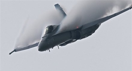 Hai chiến đấu cơ Mỹ đâm sầm vào nhau khi huấn luyện trên không