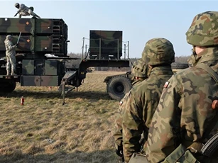 NATO đang chuẩn bị cho cuộc chiến thực sự với Nga