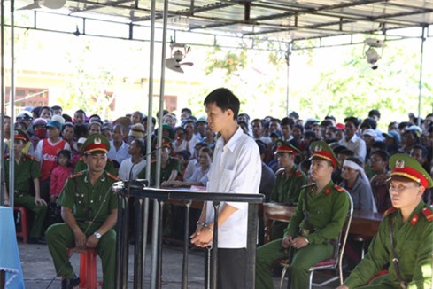 Kẻ vượt ngàn cây số giết vợ và tình địch, lĩnh án tử nói gì?