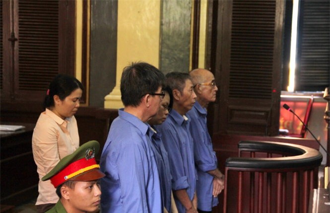 Làm thất thoát 231 tỷ đồng, cán bộ Agribank Bình Chánh lĩnh án "đúp"