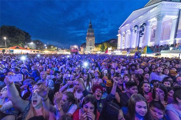 Bắt ba người tị nạn tấn công tình dục 18 phụ nữ Đức