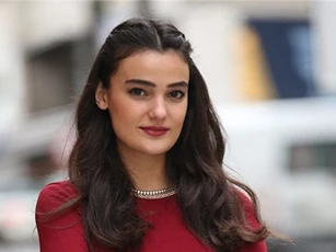 Cựu hoa Hậu Thổ Nhĩ Kỳ bị buộc tội xúc phạm Tổng thống