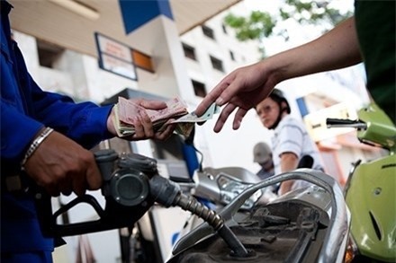 Ngày mai, giá xăng sẽ tăng mạnh?