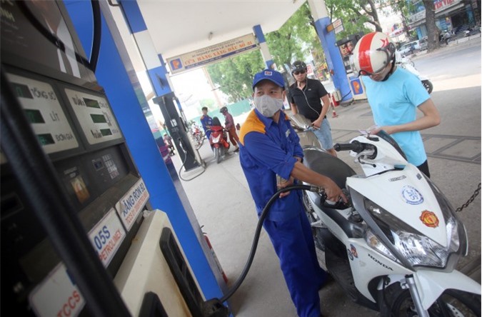 Quỹ bình ổn xăng dầu tại Petrolimex "bốc hơi" nghìn tỷ sau 5 lần giảm