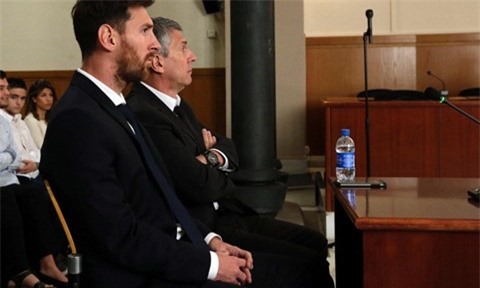 Công tố viên đề nghị phạt Lionel Messi 2 năm tù vì trốn thuế