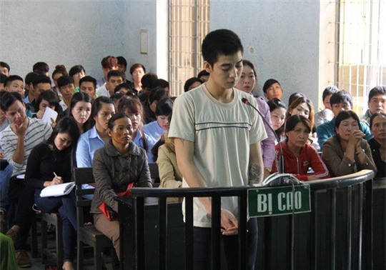 Đâm chết bạn nhậu vì tranh làm người yêu nhân viên quán ăn