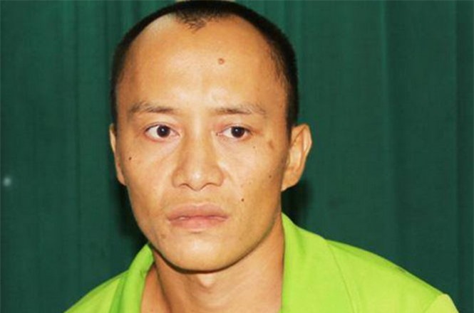 Ngáo đá, dí mảnh sành sắc lẹm vào cổ bé gái 18 tháng tuổi