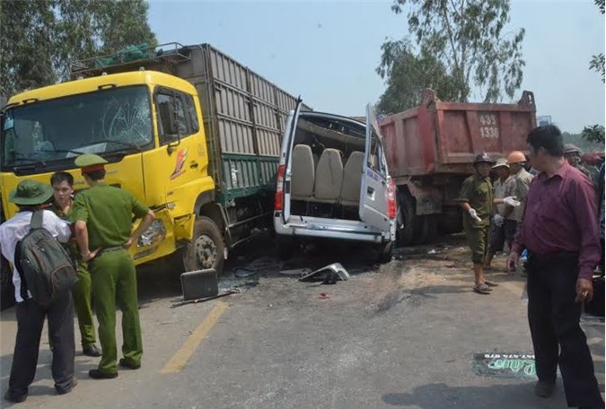 Khởi tố tài xế xe khách chạy lấn tuyến gây tai nạn làm 4 người chết