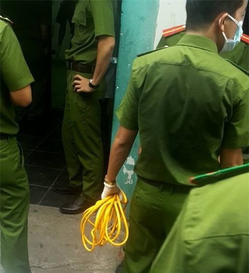 Xiết cổ vợ rồi tự tử vì bị đòi bán nhà chia tài sản 