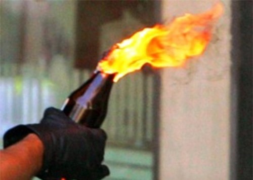 Mua xăng đốt nhà hàng xóm chỉ vì mâu thuẫn cá nhân